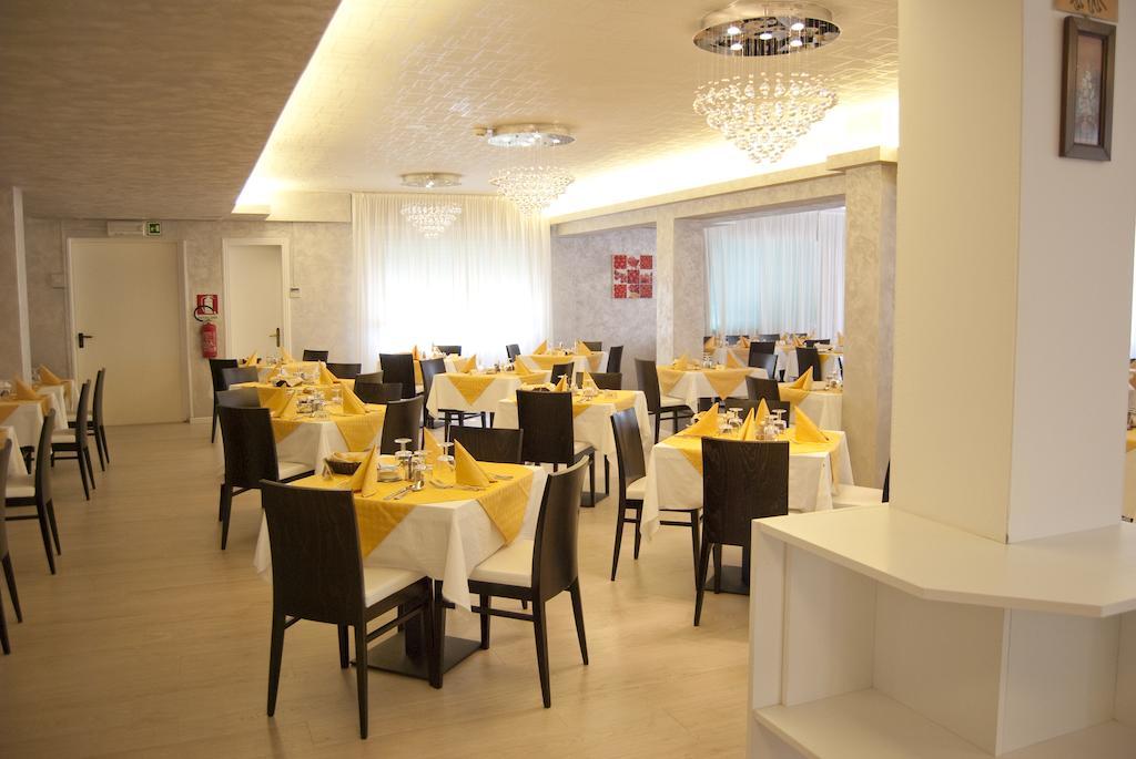 Hotel Old River لينانو سابيادورو المظهر الخارجي الصورة